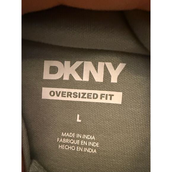 NWT DKNY Parkway Green Short Sleeve Oversized Pocket Tee Men's Size Large - Picture 4 of 5